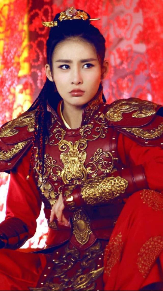 古装剧女将军_女明星穿铠甲_女明星穿盔甲